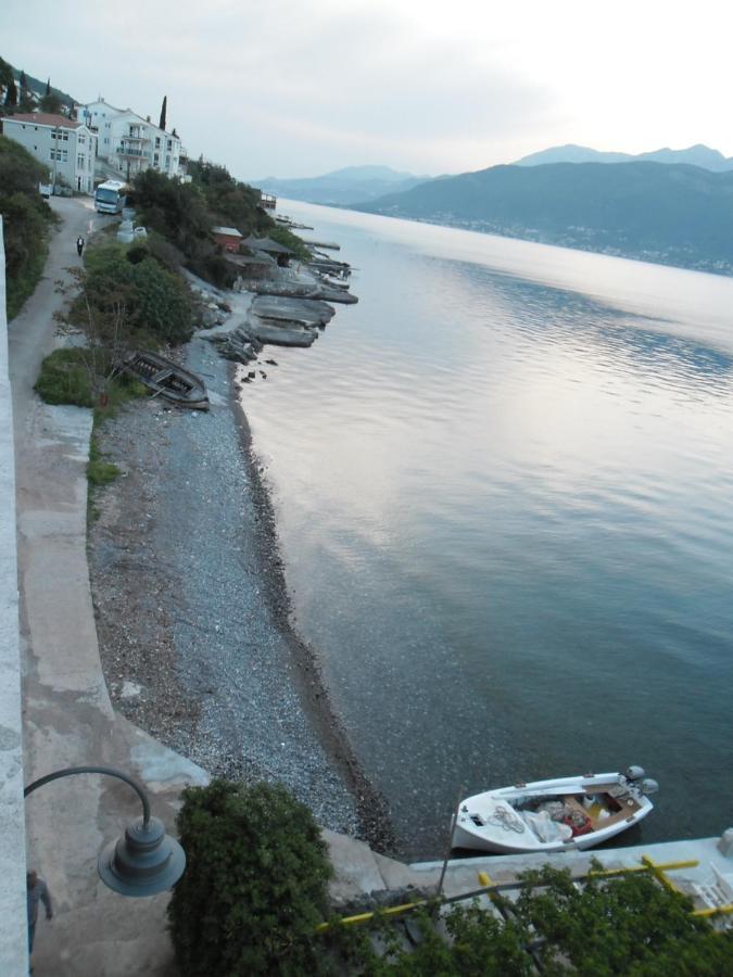 Apartments Petrovic Tivat Extérieur photo