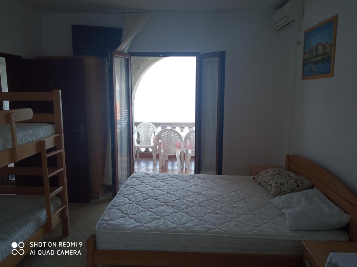 Apartments Petrovic Tivat Extérieur photo