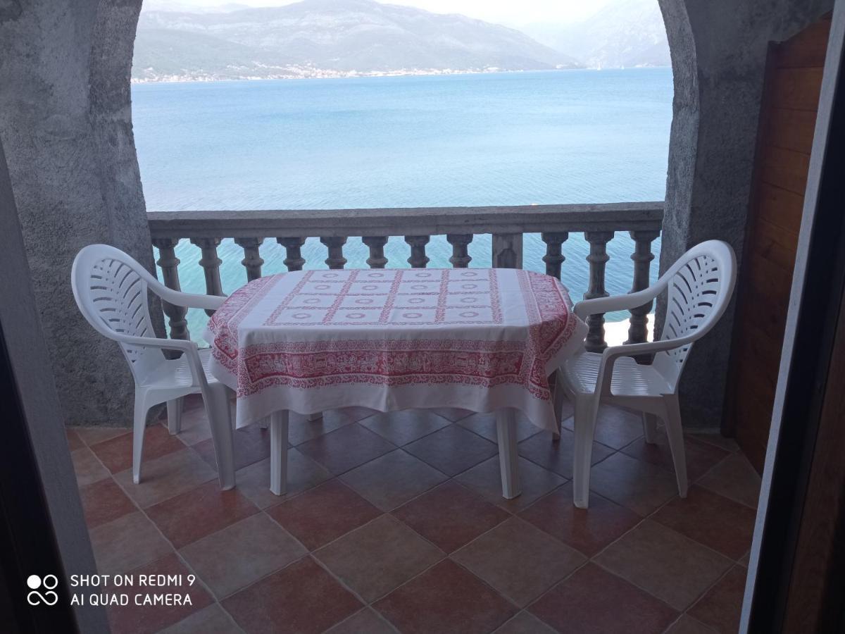 Apartments Petrovic Tivat Extérieur photo