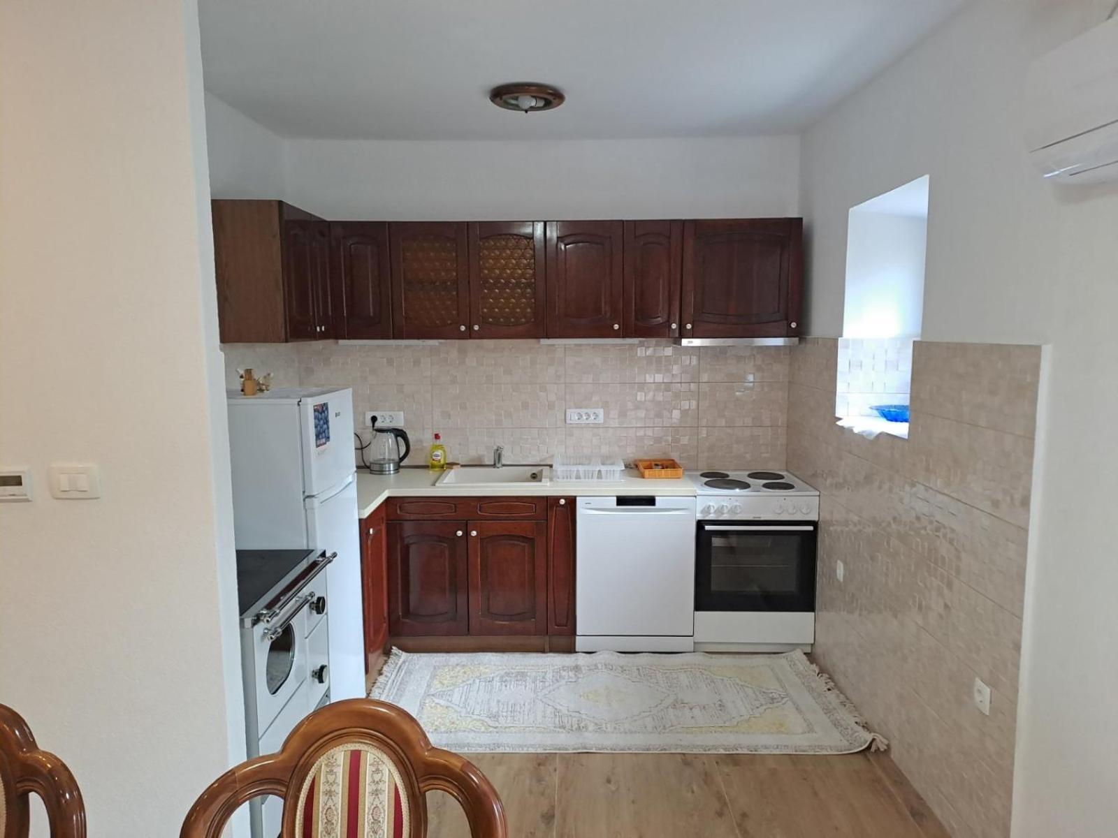 Apartments Petrovic Tivat Extérieur photo